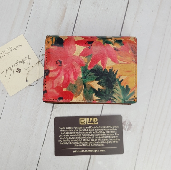 Patricia Nash Clara Wallet - Picture 2 of 10